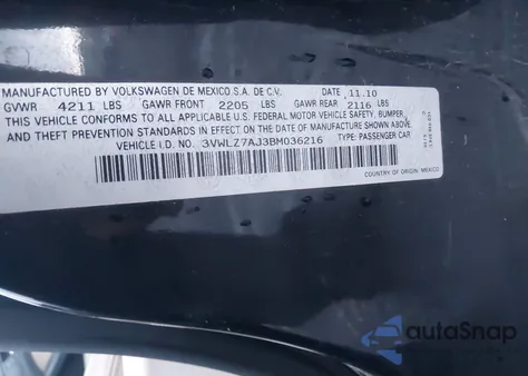 2011 Volkswagen Jetta 2.5L Sel z USA, uszkodzony, nr VIN 3VWLZ7AJ3BM036216